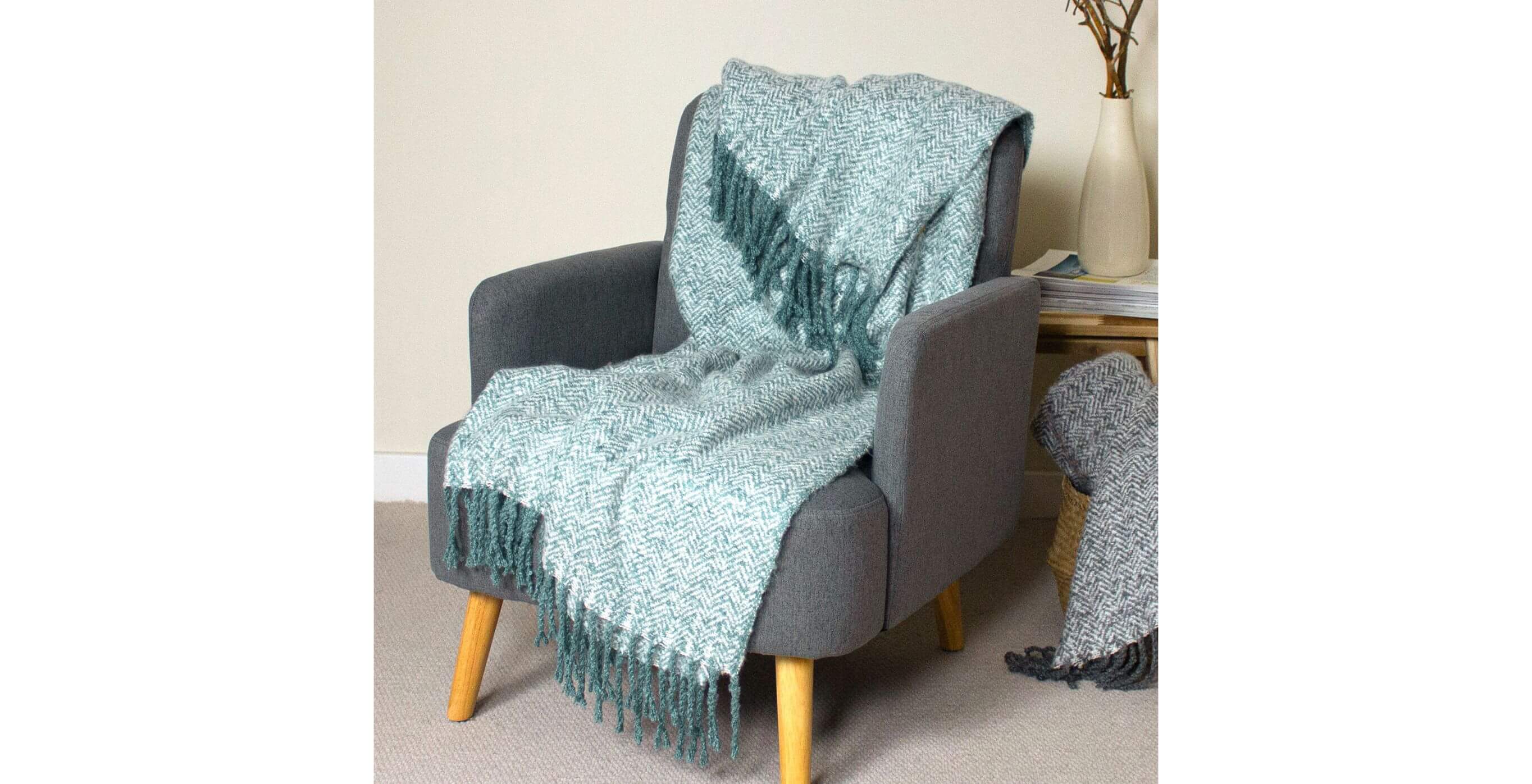 Fringed Herringbone Throw Throws Feather & Black