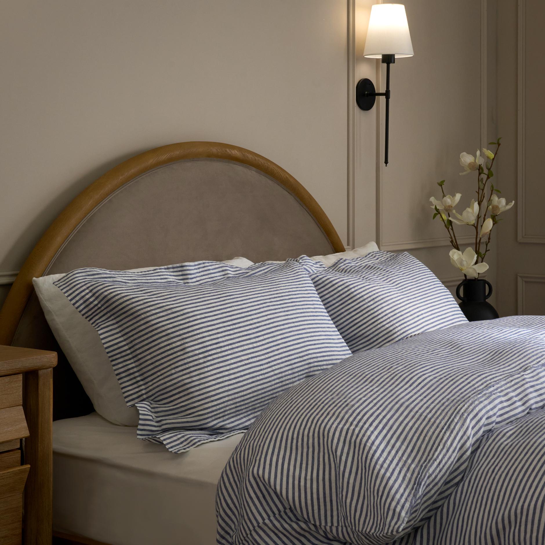 Amelie Stripe Oxford Edge Pillowcase Pair - Navy
