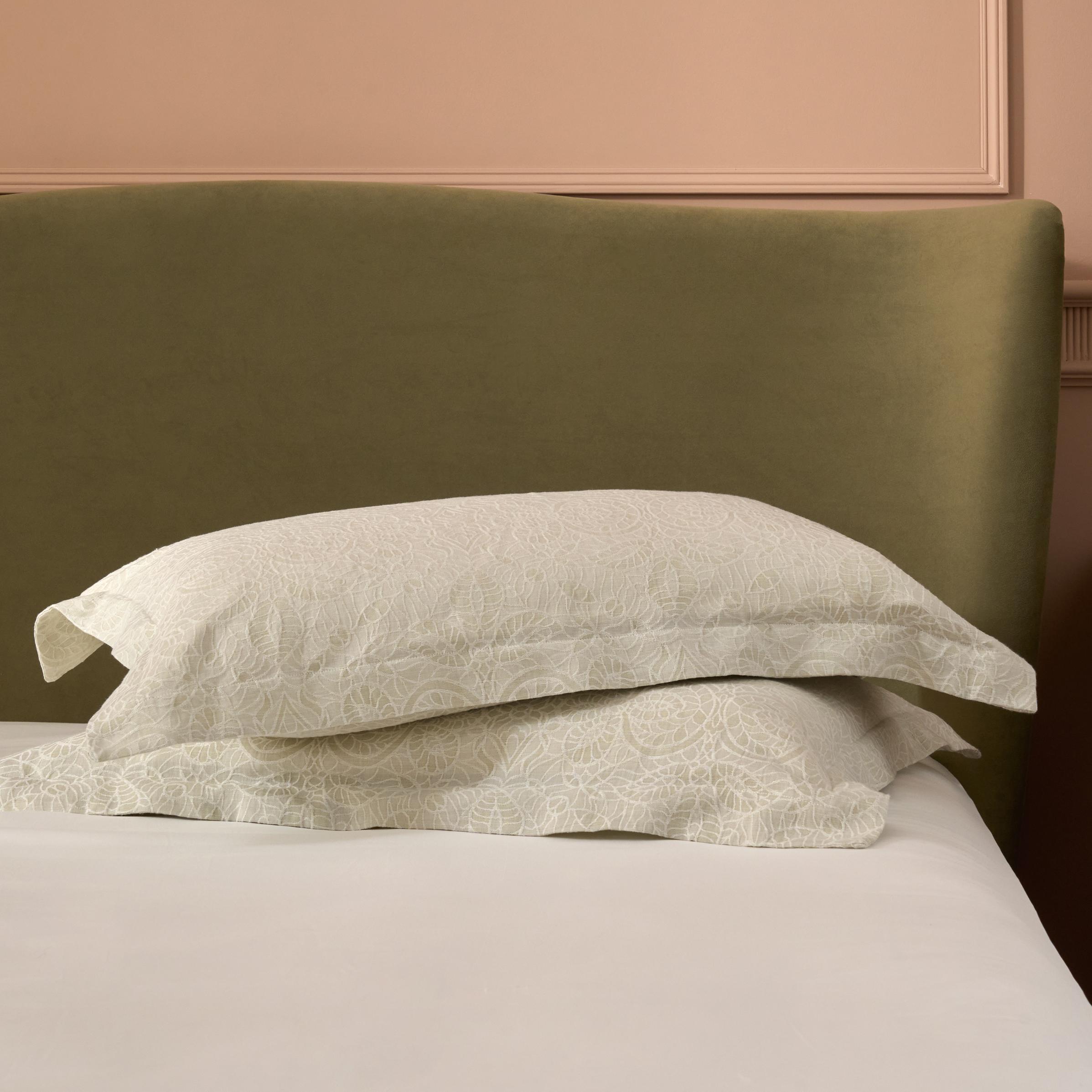 Wholesale Tablecloths, Event Linens, Wedding Table Cloths