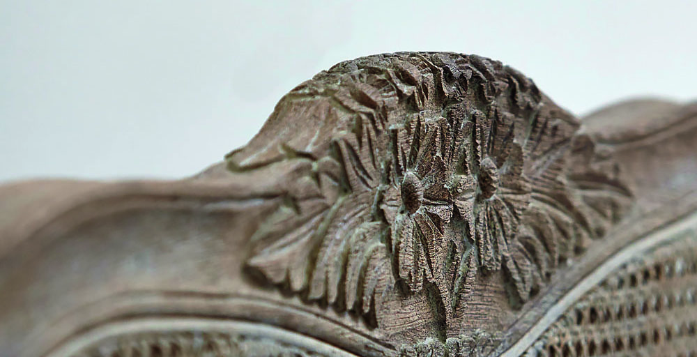 Versailles Bed Feather & Black